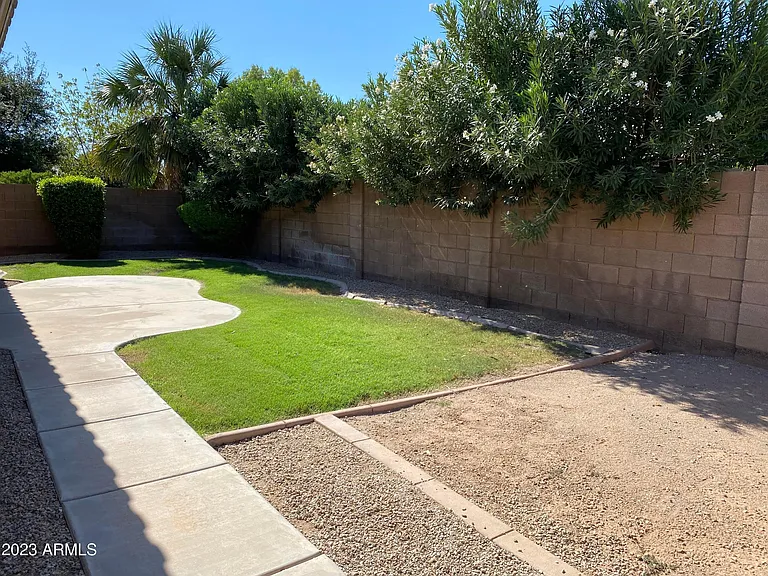 232 W Hawk Way — Photo 16