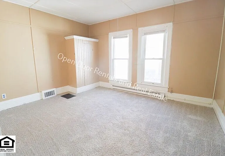 304 S Guilford St — Photo 14