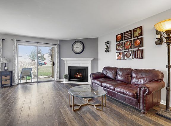 3rd image of 7020 Newport Dr #3-101