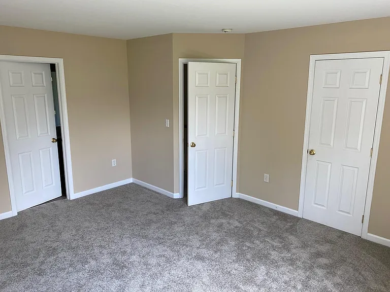 2728 Hunters Crest Dr — Photo 22