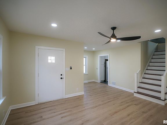 2nd image of 1310 W Margaret Ave