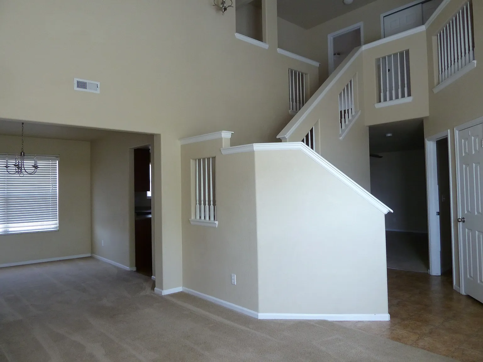 10772 Darneal Dr — Photo 2