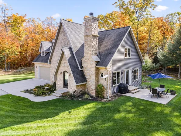 6252 Maple Run Rd, Egg Harbor, WI 54209