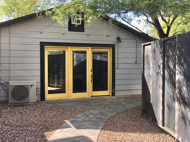 1724 N Whittier Dr — Photo 6