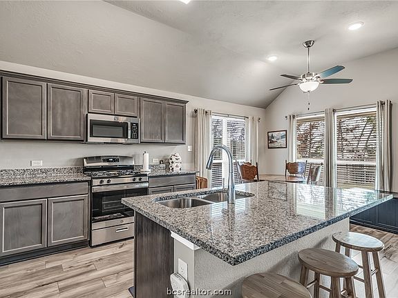 5th image of 211 Cross Ln