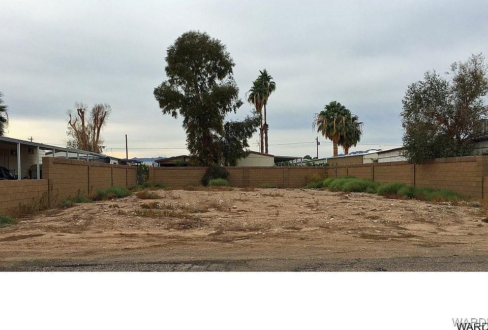 1st image of 8025 S Smoketree Ln
