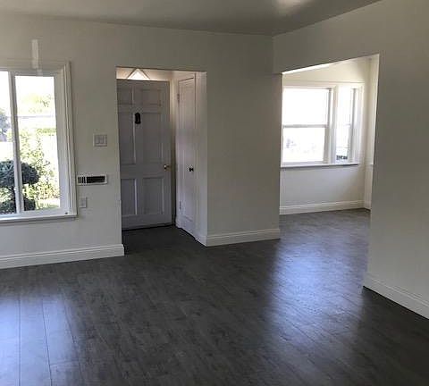 3rd image of 510 Edgley Dr
