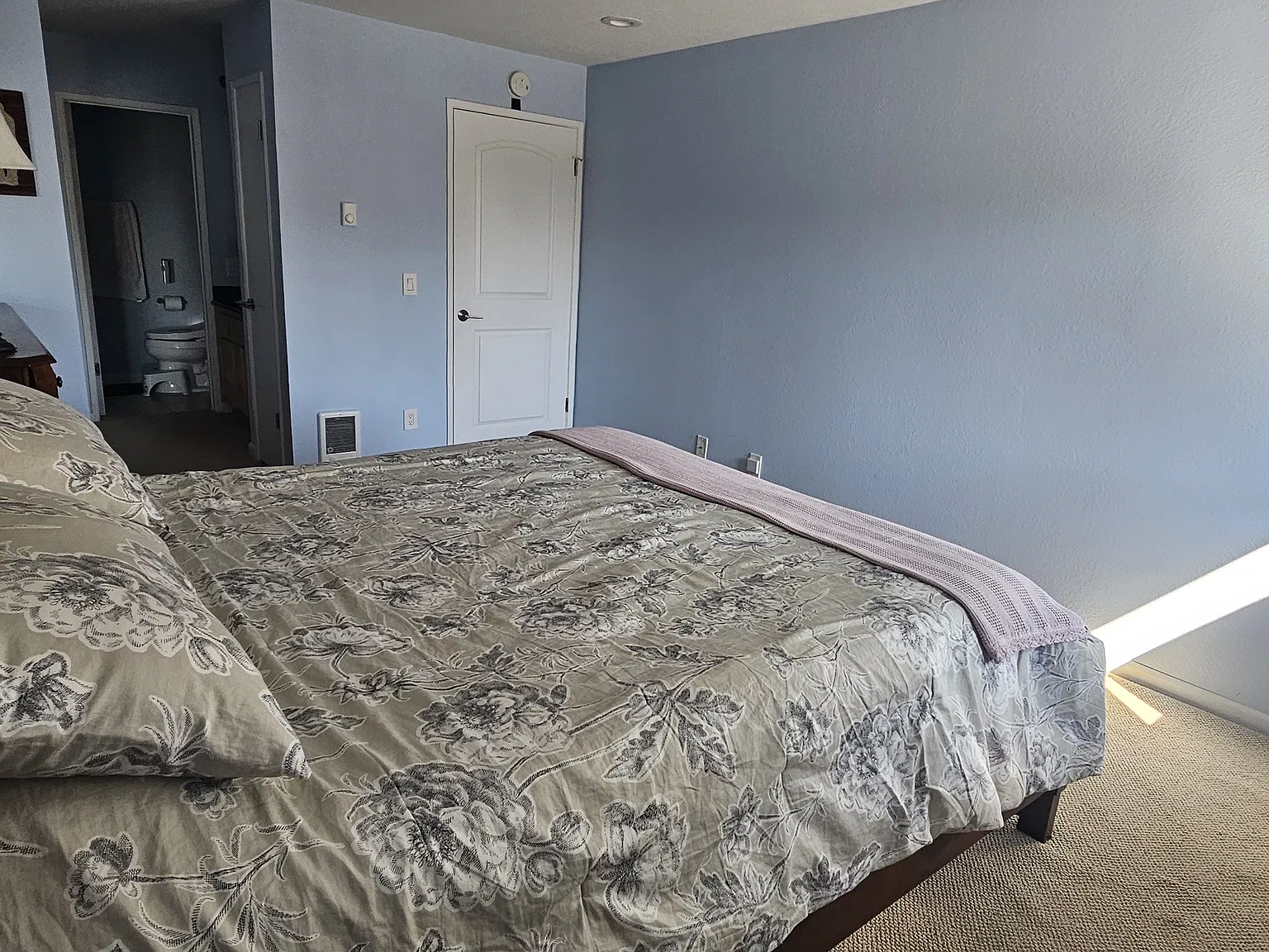 2 bed, 906 sqft, $2,700 — Photo 3