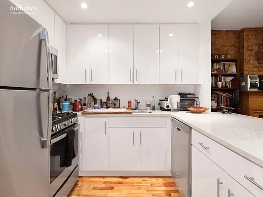 Rented by Sotheby's International Realty | media 9