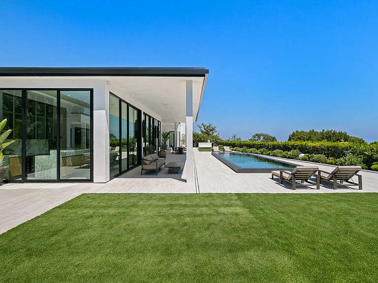 365 Trousdale Pl — Photo 53