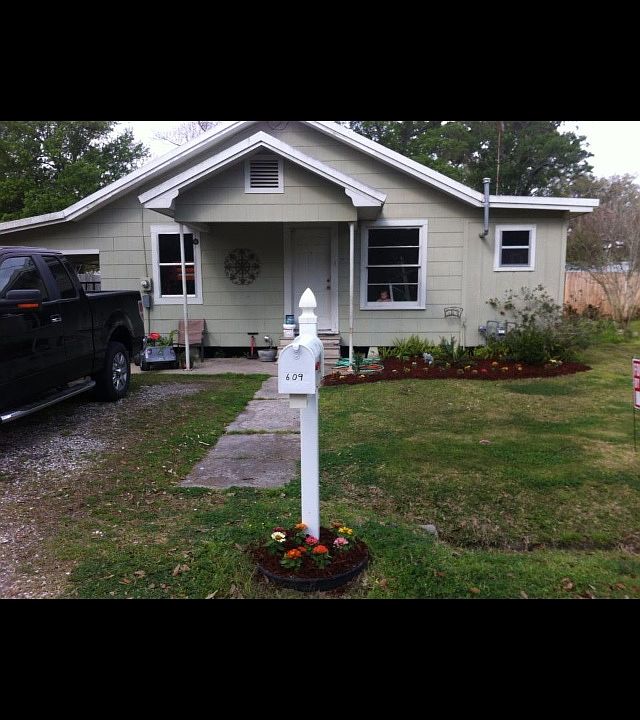 2nd image of 609 Dautel St