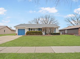 184 S Circle Ave, Bloomingdale, IL 60108