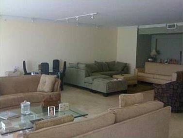 4th image of 20201 E Country Club Dr APT 2007