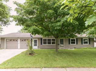 2101 Balsam Dr SW, Cedar Rapids, IA 52404