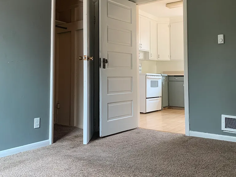 1227 E Augusta Ave #A — Photo 11