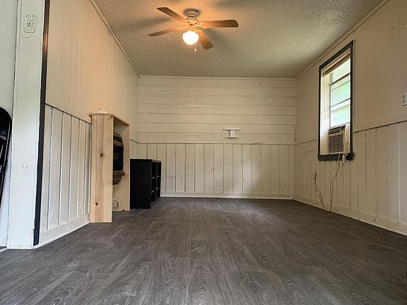 Studio Room (bed/living)