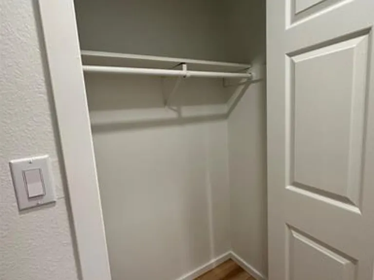 2116 Fairbanks St #10 — Photo 14