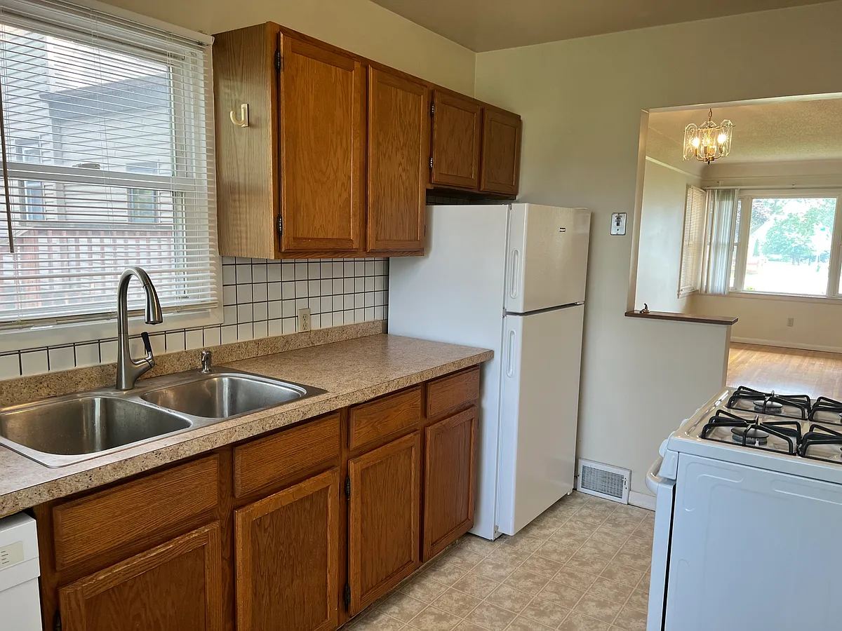 Building Photo - 4326 W 36th St #2