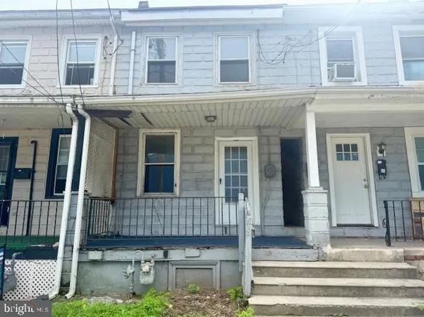 18 Coates St, Bridgeport, PA 19405