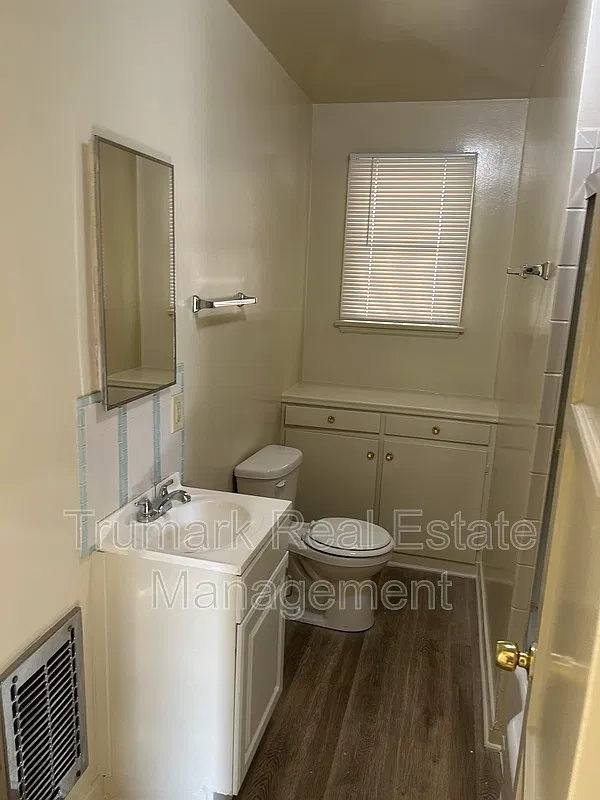 1 bed, 1.0 bath, $1,800 — Photo 3