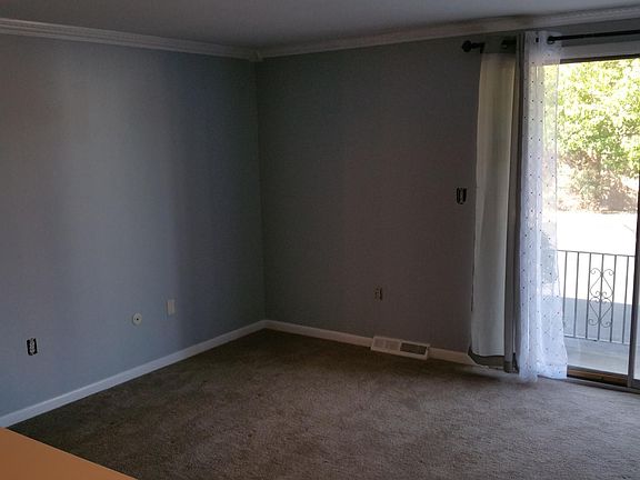 5th image of 439 Burroughs Dr #2