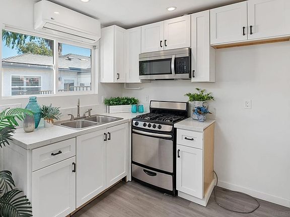 4th image of 6474-76 University Ave #2