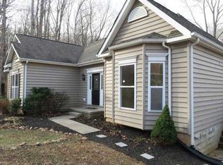 103 Waterside Dr, Moneta, VA 24121