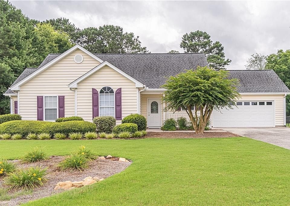 1st image of 304 Ron Dr
