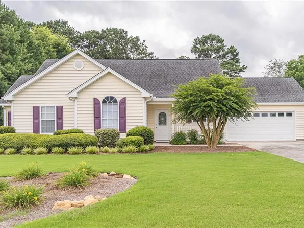 304 Ron Dr, Bethlehem, GA 30620