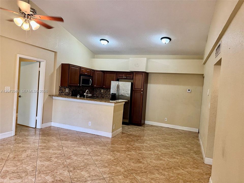1st image of 621 Lyons Rd APT 9205