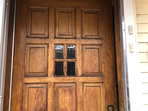 2nd image of 458 N Artesian Ave #2-F