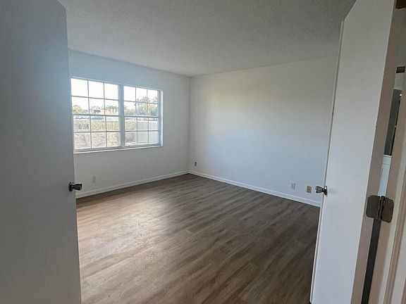 5th image of 1531 SE Royal Green Circle #106