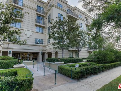 430 N Oakhurst Dr UNIT 302, Beverly Hills, CA, 90210