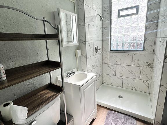 2nd image of 288 Helen St #6