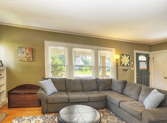 5th image of 4642 W 228th St
