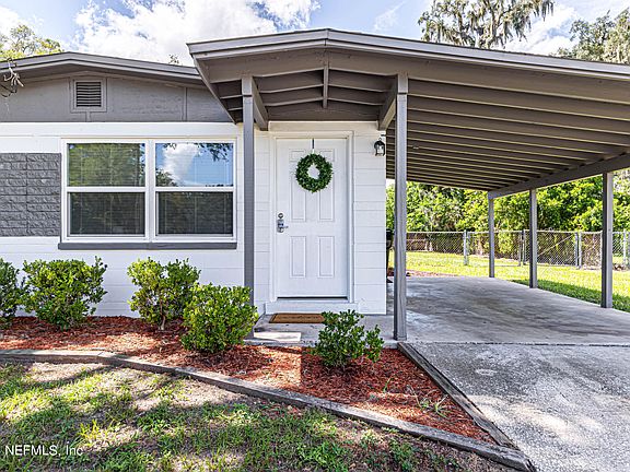 2nd image of 301 HOLLIS Drive E