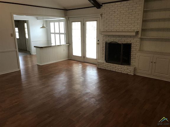 3rd image of 501 Winchester Dr