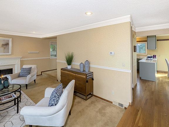 3rd image of 104 McMillan Dr