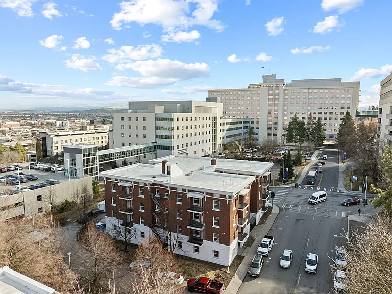 Cambridge Court Apartments — Photo 14