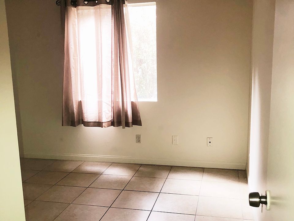 1st Room very nice and spacious