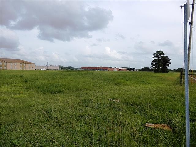 2nd image of Arena Rd