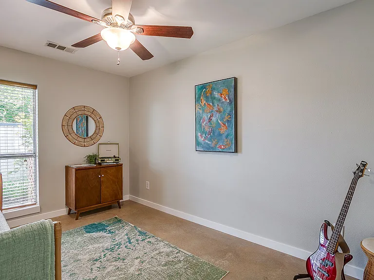 1429 Caddo St #F — Photo 6