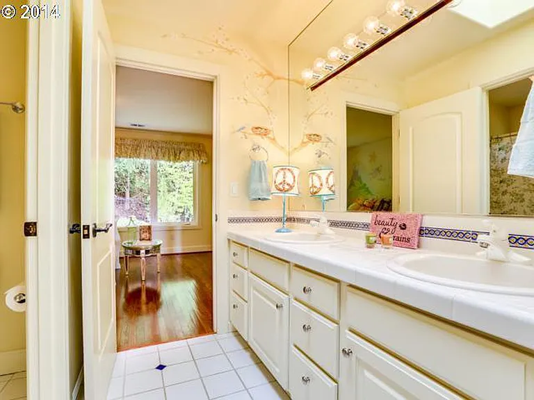 Jack and Jill bathroom connecting two rooms on second floor