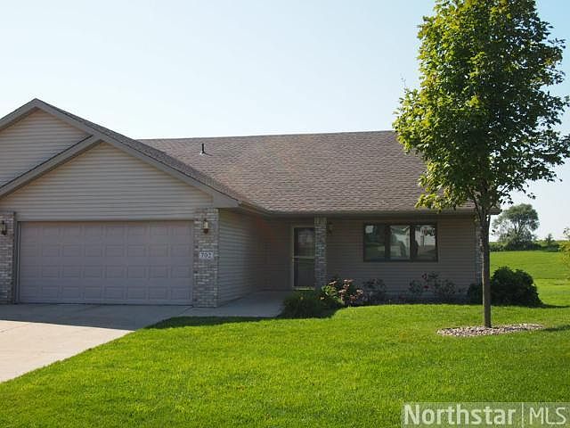 1st image of 702 Danube Cir NE