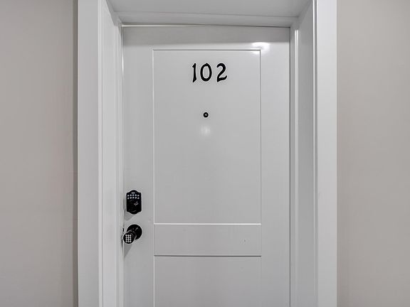 Deadbolt with keyed and keyless entry options