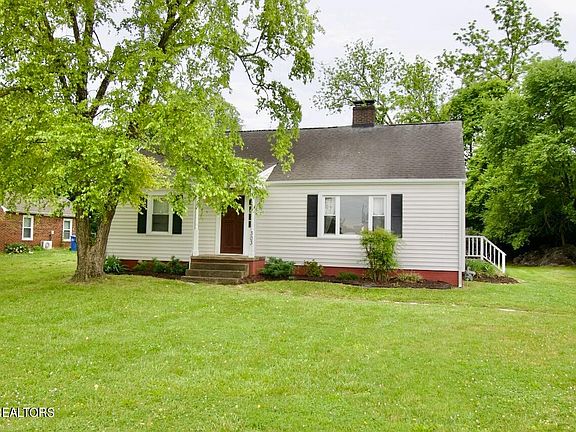 2nd image of 303 Rose Ave