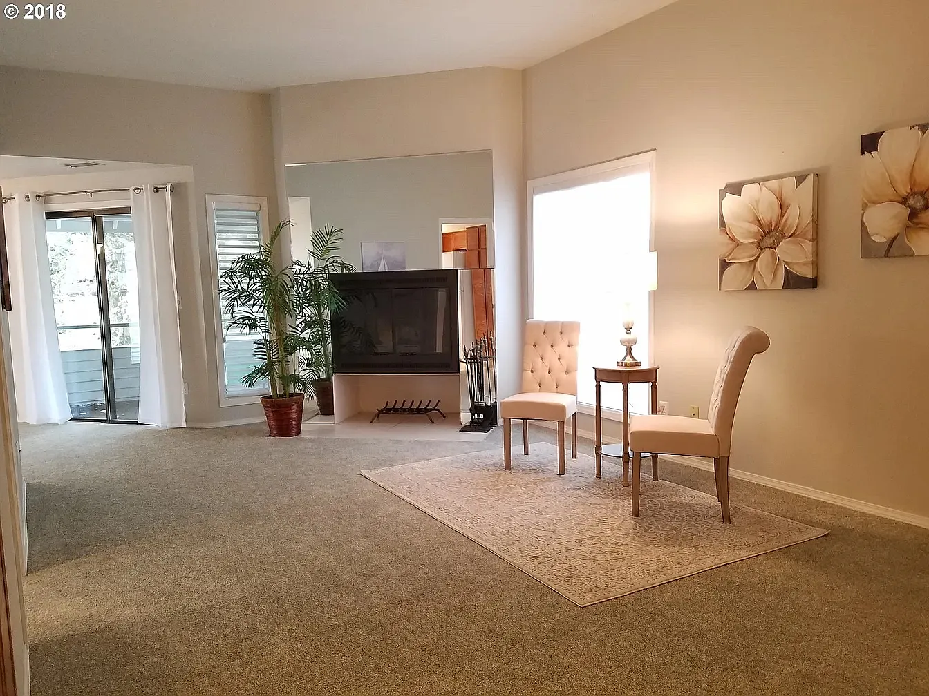 2 bed, 1117 sqft, $2,390 — Photo 3