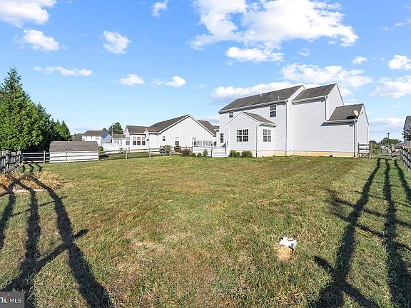 5th image of 56 Shady Creek Ln