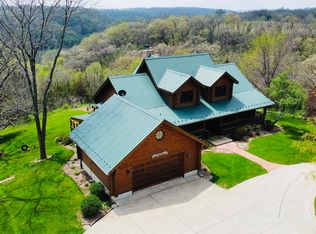 8017 W Chestnut Mountain Rd, Hanover, IL 61041