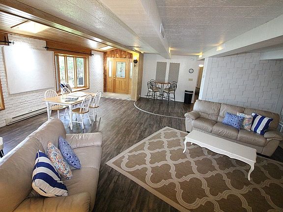 3rd image of 256 Shorewood Dr